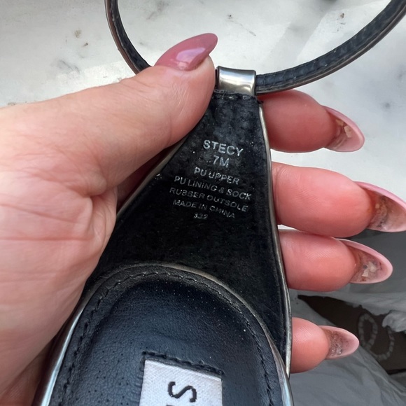 Steve Madden metallic stecy strappy sandals - Picture 3 of 7